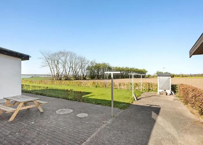 Ermelinda - 900m To The Fjord By Interhome